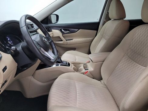 Used 2019 Nissan Rogue SV image 17