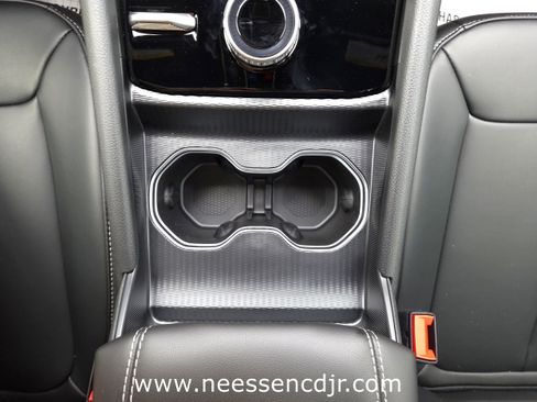 New 2025 Jeep Grand Cherokee Limited image 29