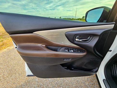 Used 2015 Nissan Murano Platinum w/ Platinum Technology Package image 16