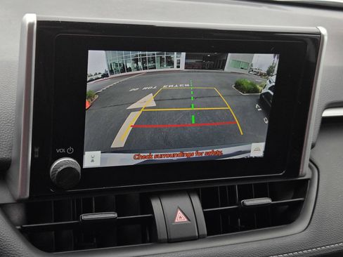Certified 2025 Toyota RAV4 XLE AWD/4WD image 14