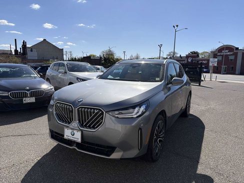 Used 2025 BMW X3 xDrive30i w/ Premium Package AWD/4WD image 7