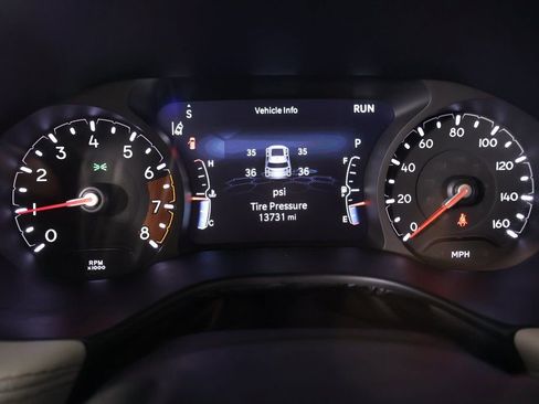 Used 2025 Jeep Compass Limited image 4