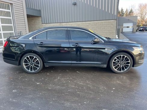 Used 2017 Ford Taurus SEL w/ Equipment Group 201A image 4