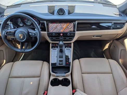 Certified 2025 Porsche Macan AWD/4WD image 6