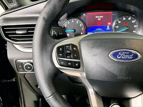 Used 2023 Ford Explorer XLT w/ Equipment Group 202A image 18