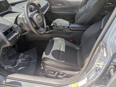 Used 2025 Toyota Prius XLE FWD image 13