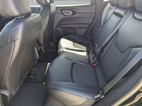 New 2026 Jeep Compass Latitude image 8