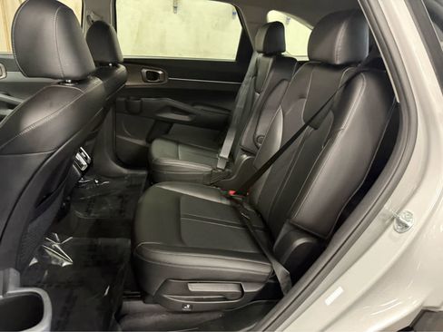Used 2023 Kia Sorento X-Line EX image 23