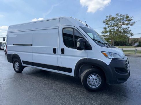 Used 2023 RAM ProMaster 2500 FWD image 2