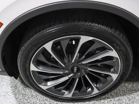 Used 2022 Lincoln Aviator Reserve w/ Equipment Group 201A image 11