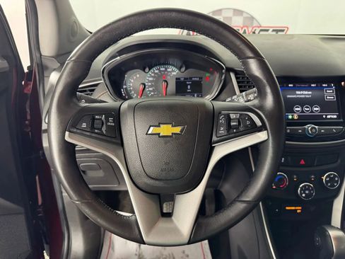 Used 2022 Chevrolet Trax LT w/ Driver Confidence Package image 13