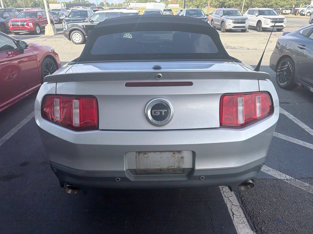 Used 2012 Ford Mustang GT Premium w/ Electronics Pkg RWD image 8