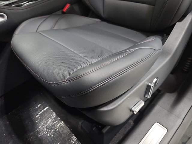New 2026 Lincoln Nautilus Premier w/ Equipment Group 102A AWD/4WD image 25