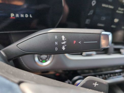 Used 2025 Chevrolet Equinox LT w/ Convenience Package II FWD image 16