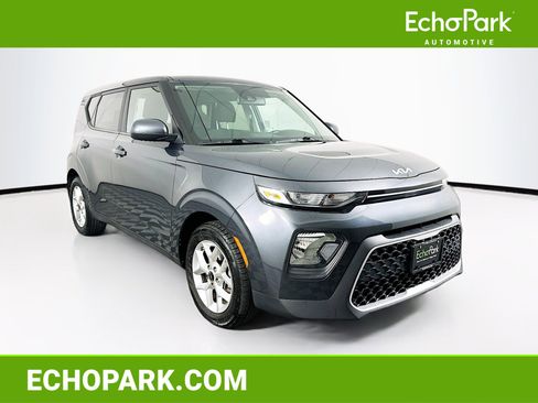 Used 2022 Kia Soul LX w/ Technology Package image 1