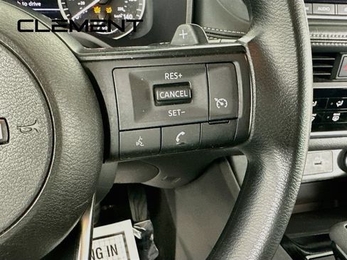 Used 2023 Nissan Rogue S AWD/4WD image 17