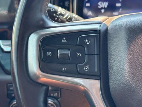 Used 2023 Chevrolet Silverado 1500 LT AWD/4WD image 19