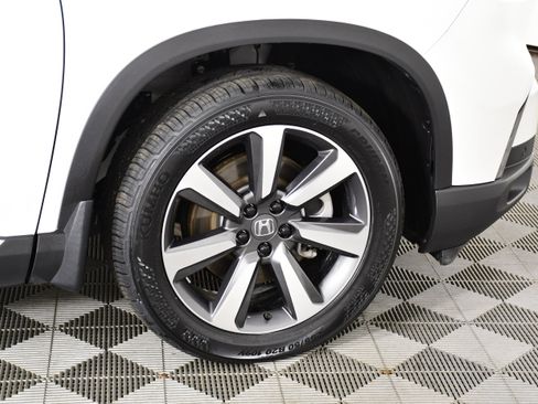 Used 2025 Honda Pilot Elite image 56