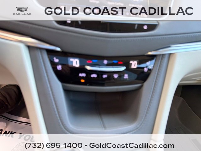 Used 2022 Cadillac XT5 Premium Luxury w/ Technology Package AWD/4WD image 27