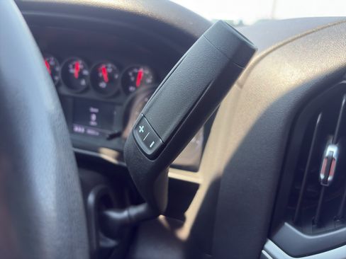 Used 2024 Chevrolet Silverado 1500 Custom Trail Boss AWD/4WD image 27