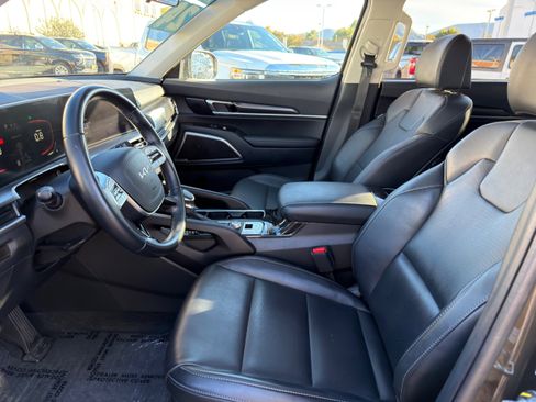 Used 2024 Kia Telluride S w/ S Sunroof Package image 25