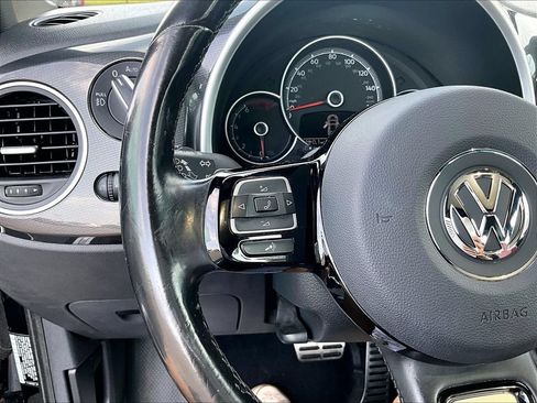 Used 2017 Volkswagen Beetle R-Line SEL FWD image 18