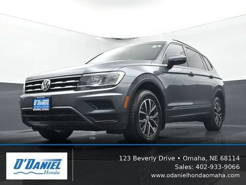 Used 2020 Volkswagen Tiguan SE w/ Panoramic Sunroof Package AWD/4WD image 9
