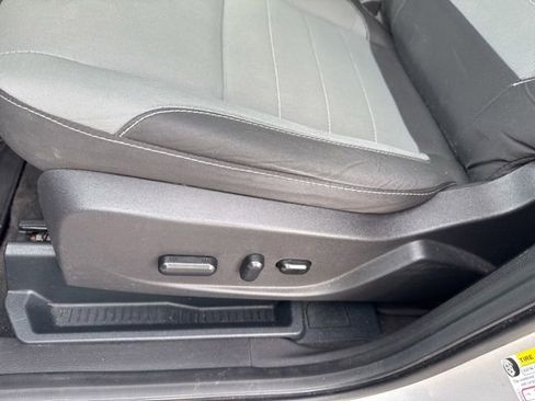 Used 2015 Ford Escape SE FWD image 15