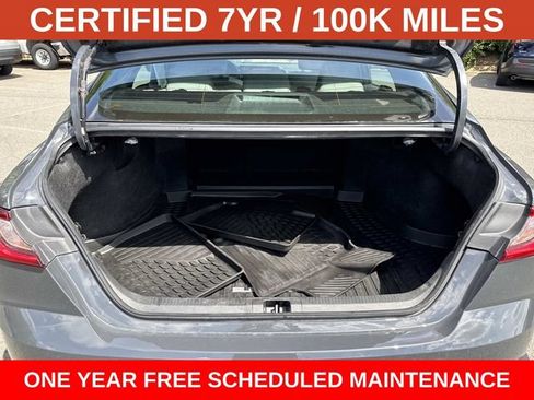 Used 2025 Toyota Camry SE FWD image 12