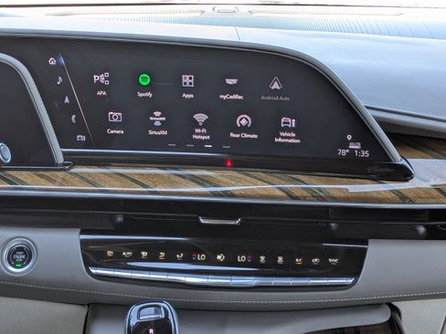 Used 2023 Cadillac Escalade Sport Platinum AWD/4WD image 21