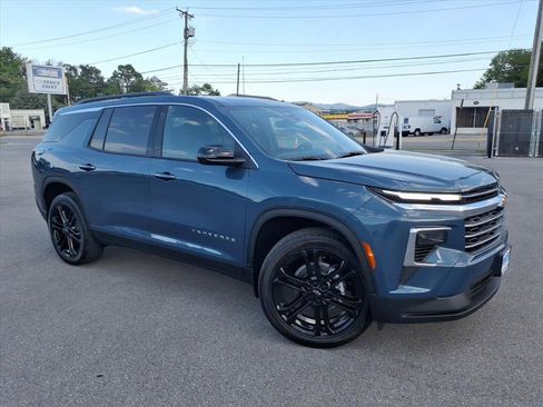 New 2026 Chevrolet Traverse LT AWD/4WD image 2
