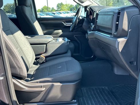 Used 2023 Chevrolet Silverado 1500 LT AWD/4WD image 14