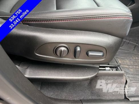 Used 2024 Chevrolet Traverse RS w/ LPO, Floor Liner Package AWD/4WD image 32