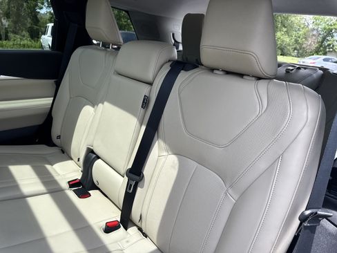 Used 2023 INFINITI QX60 Sensory w/ Vision Package AWD/4WD image 24