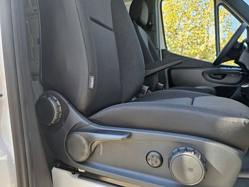New 2025 Mercedes-Benz Sprinter 2500 image 24