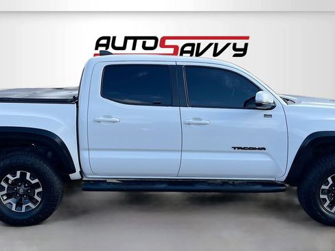 Used 2022 Toyota Tacoma TRD Off-Road w/ Technology Package AWD/4WD image 7