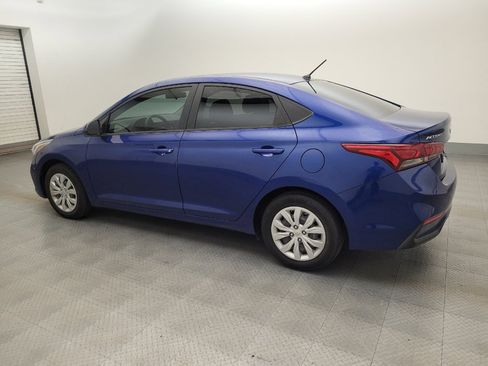 Used 2021 Hyundai Accent SE FWD image 3