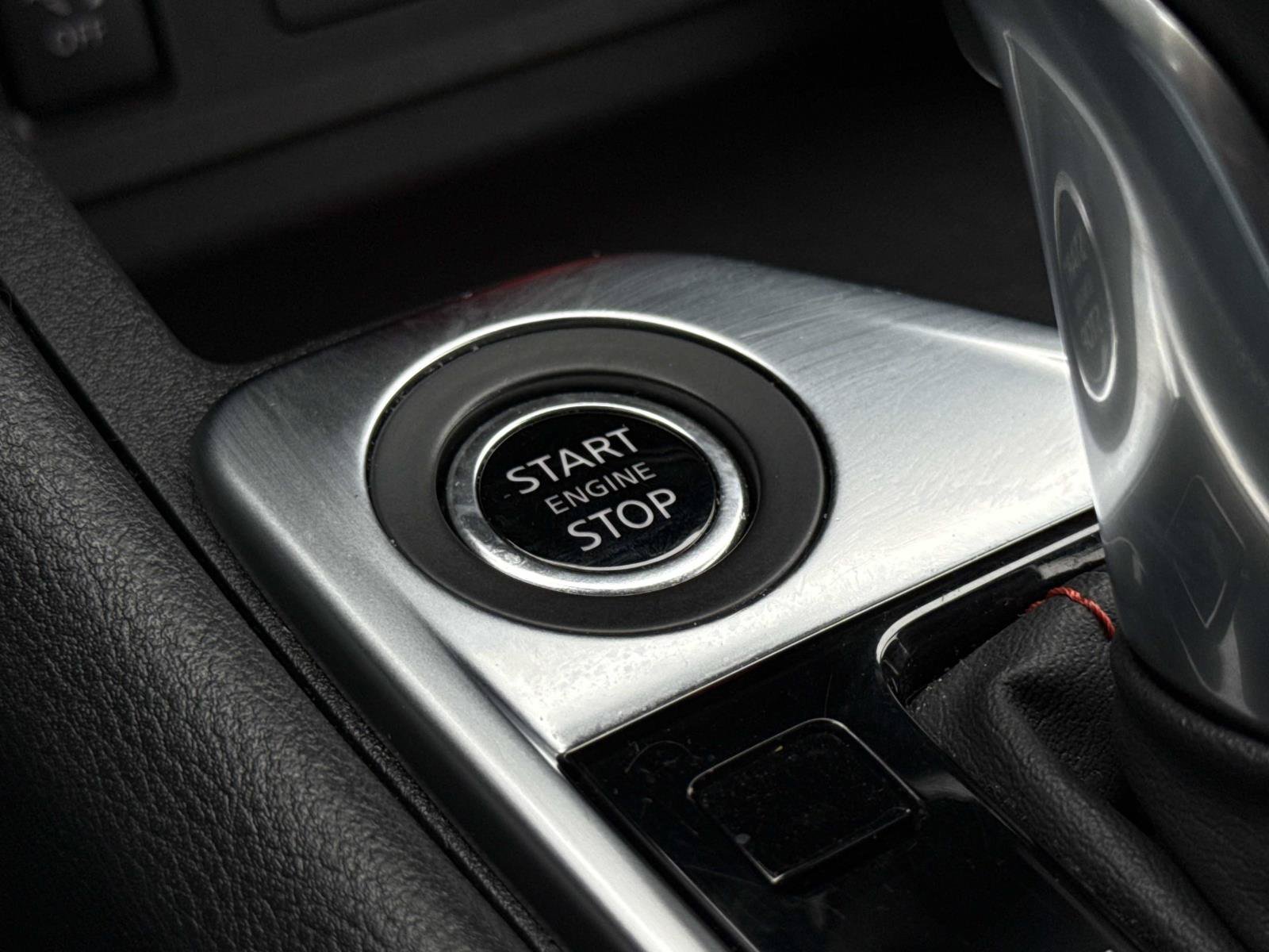Used 2025 Nissan Sentra SR FWD image 20