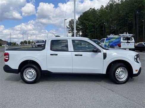 New 2025 Ford Maverick XL image 2