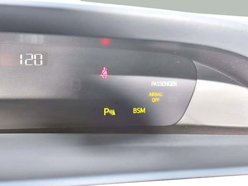 Used 2018 Toyota Prius Two image 24