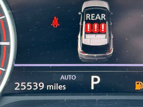 Used 2023 Nissan Rogue S AWD/4WD image 6