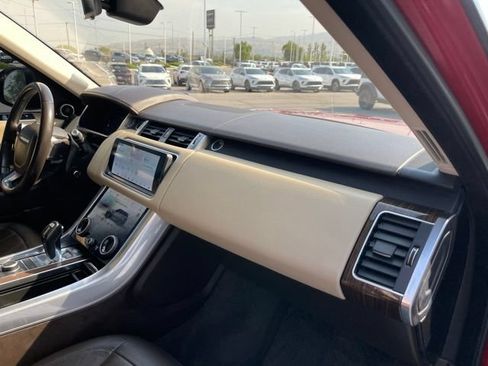 Used 2020 Land Rover Range Rover Sport HSE AWD/4WD image 17