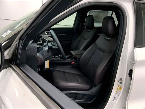 New 2026 Ford Explorer Platinum RWD image 8