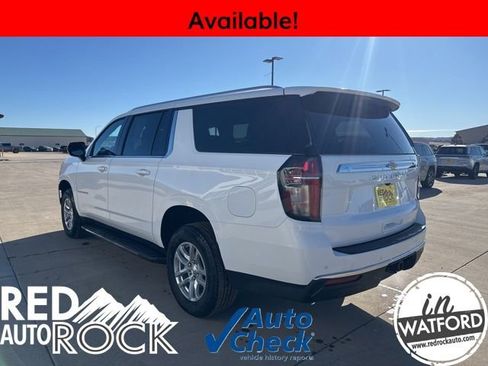 Used 2024 Chevrolet Suburban LT image 6