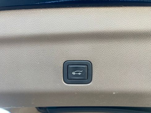 Certified 2024 GMC Yukon Denali w/ Advanced Technology Package AWD/4WD image 11