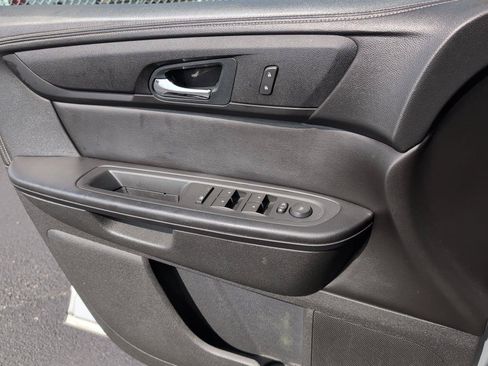 Used 2015 Chevrolet Traverse LT w/ LPO, 'HIT The Road' Package FWD image 14