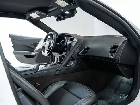 Used 2016 Chevrolet Corvette Z06 w/ 2LZ Preferred Equipment Group image 22