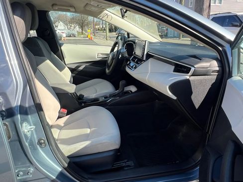 Used 2021 Toyota Corolla LE FWD image 30