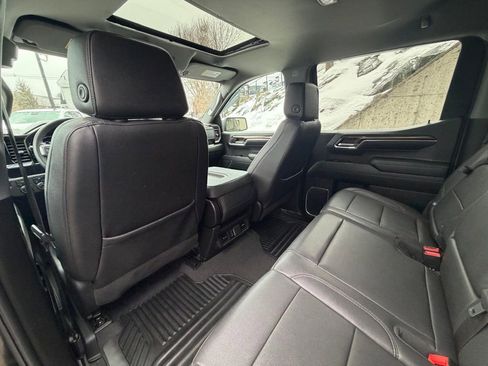 Used 2023 Chevrolet Silverado 1500 LT w/ Leather Package image 18