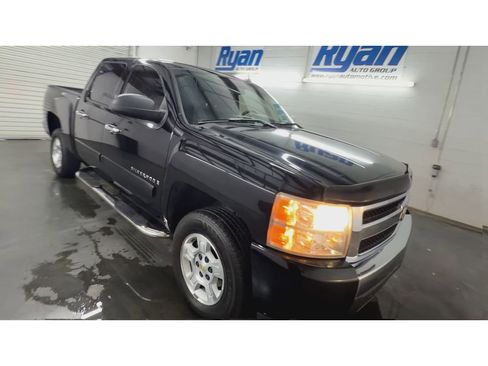 Used 2008 Chevrolet Silverado 1500 LT w/ Power Pack Plus RWD image 2